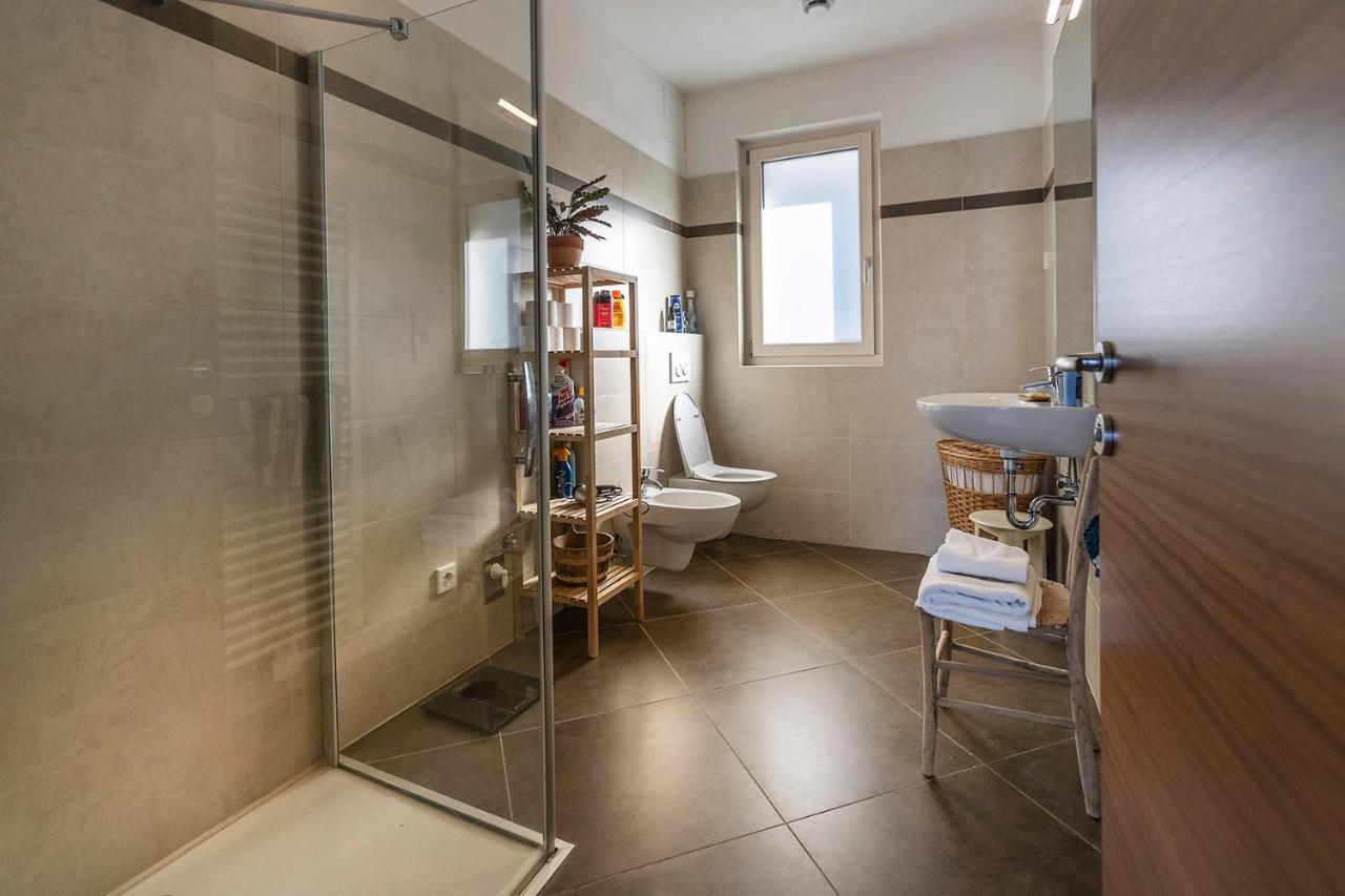 Villa Luthien Brenzone sul Garda Exteriör bild